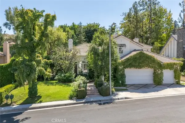 5985 Vista De La Luz, Woodland Hills, CA 91367