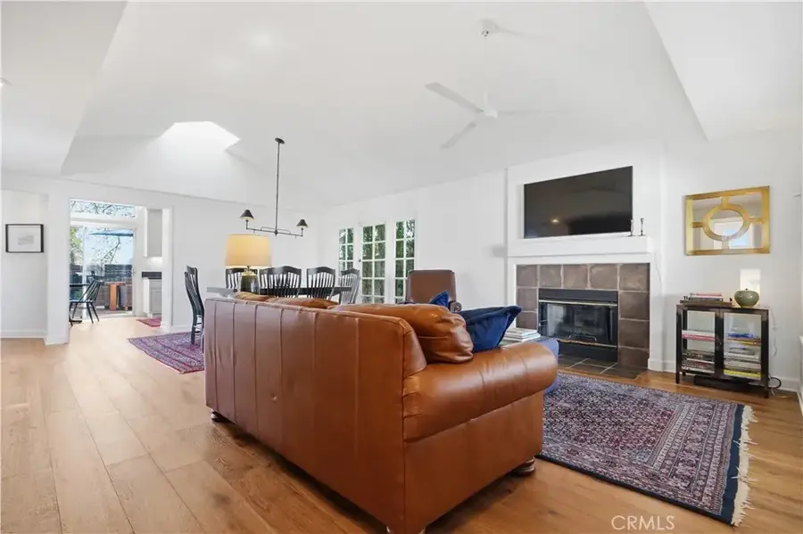 26352 Ivrea, Valencia, CA 91355 - #2