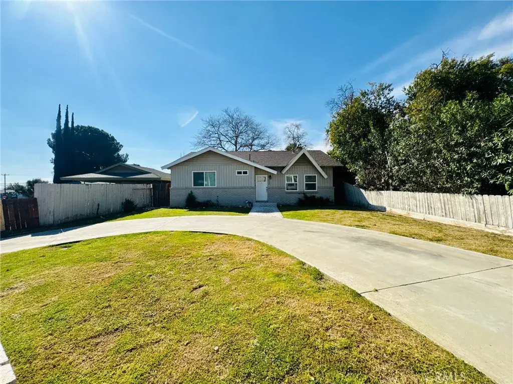 2804 Elmwood, Bakersfield, CA 93305 - #1