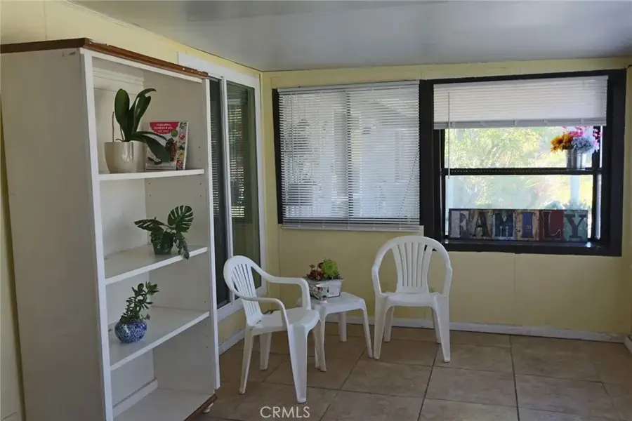 19208 Avenue Of The Oaks #J, Newhall, CA 91321 - #3