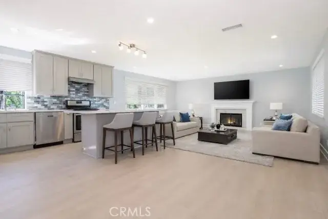 11256 Haskell Avenue, Granada Hills, CA 91344 - #3