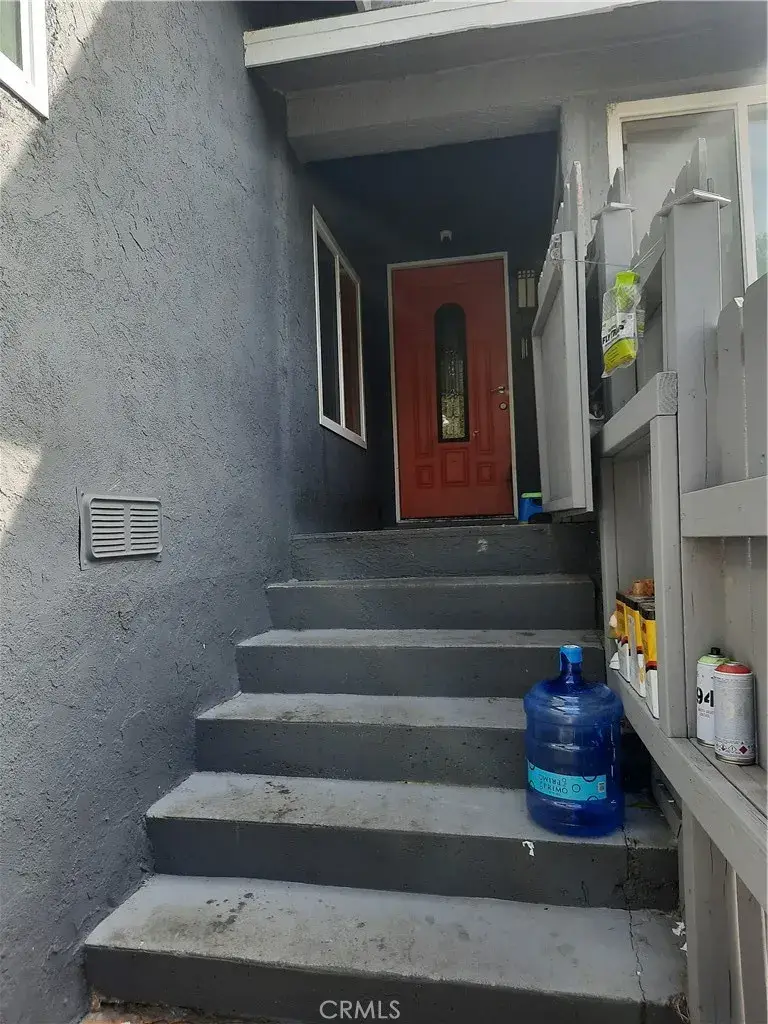 2066 El Moran Street East, Los Angeles, CA 90039 - #2