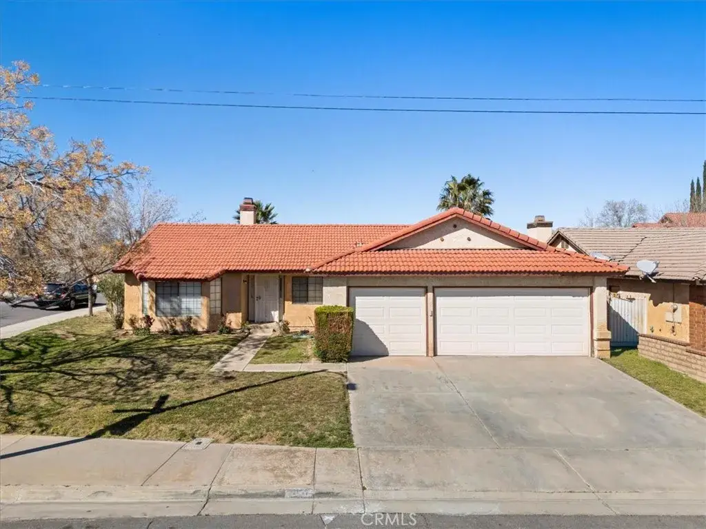2037 W Avenue P8, Palmdale, CA 93551 - #1