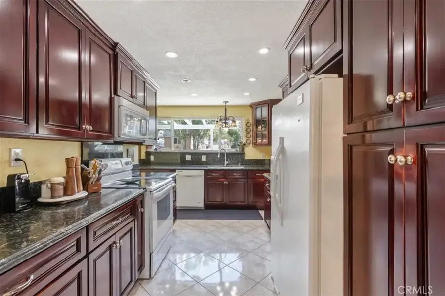 4817 Quartz Hill Rd, Quartz Hill, CA 93536 - #3