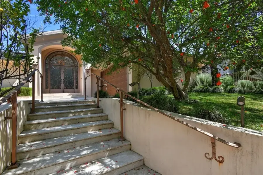 16641 Adlon, Encino, CA 91436 - #2