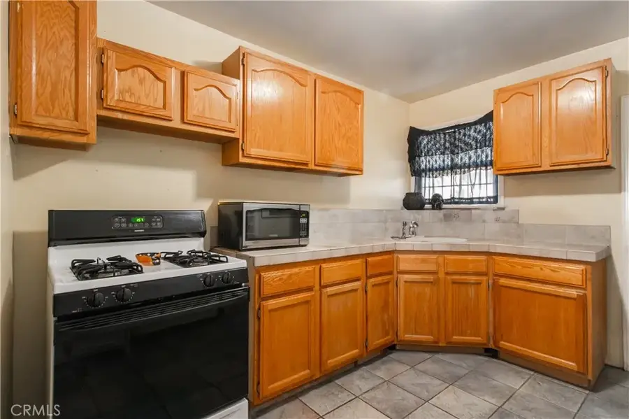 1329 N Screenland Drive, Burbank, CA 91505 - #3