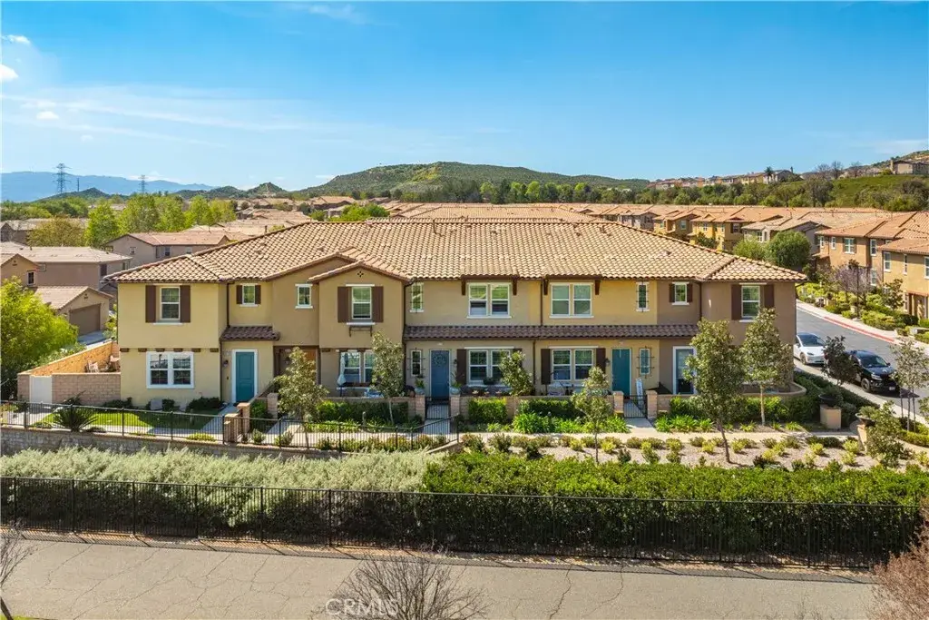 28744 Jardineras, Valencia, CA 91354 - #1