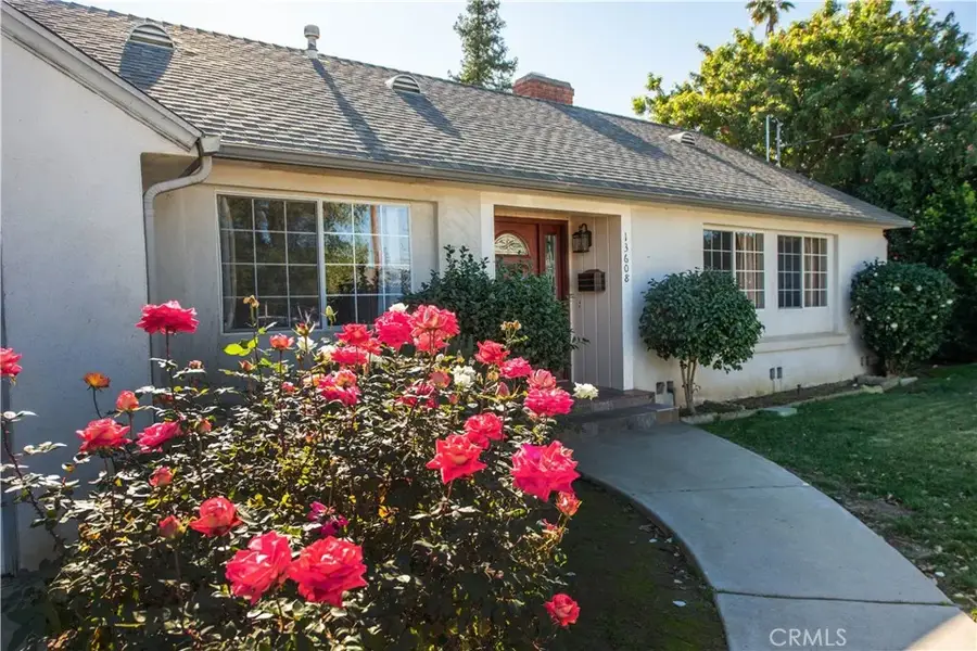 13608 Bassett Street, Valley Glen, CA 91405 - #3
