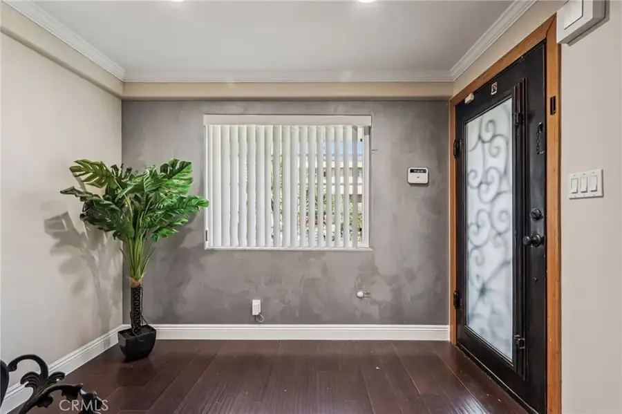 4520 Kingswell Avenue, Los Angeles, CA 90027 - #3