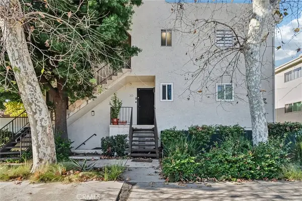 7439 Woodman Avenue #31, Van Nuys, CA 91405