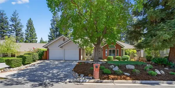 10130 N Heather Drive, Fresno, CA 93720