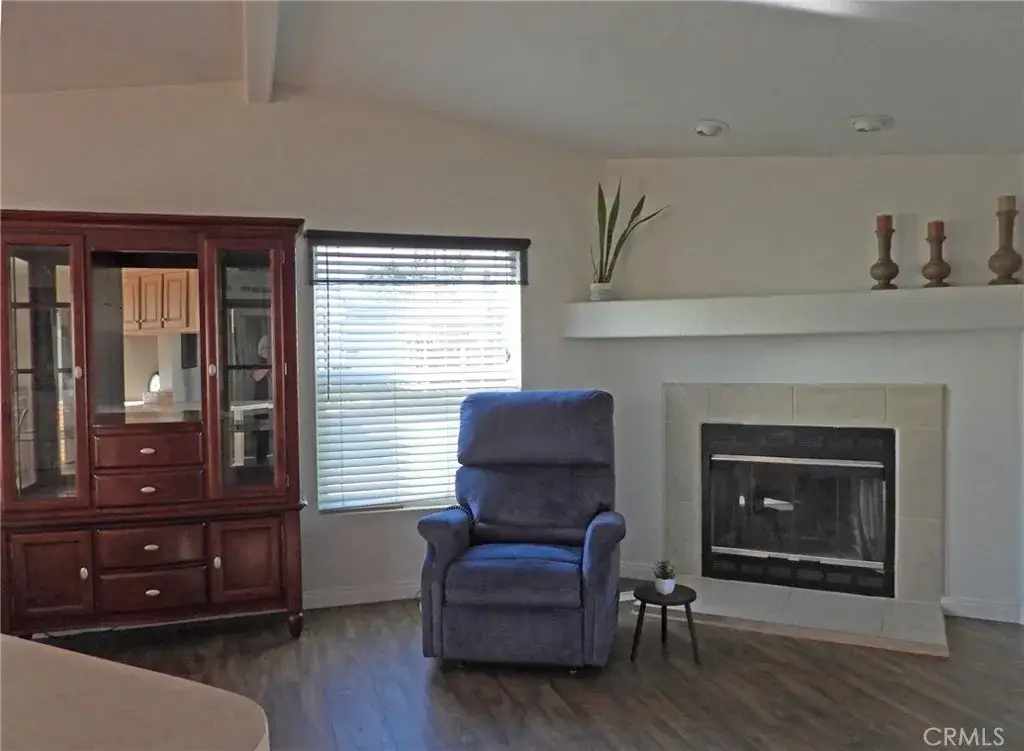 4 Oxford, Northridge, CA 91324 - #1