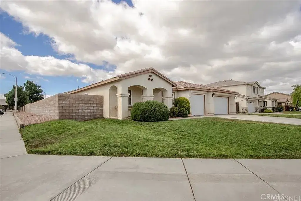 1554 Granville, Lancaster, CA 93535 - #1