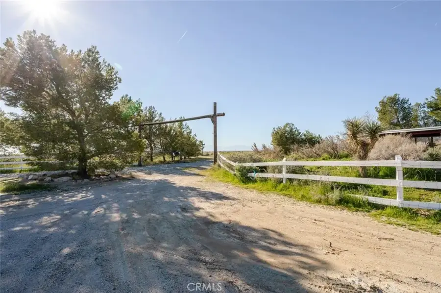 3353 W Avenue C, Lancaster, CA 93536 - #2