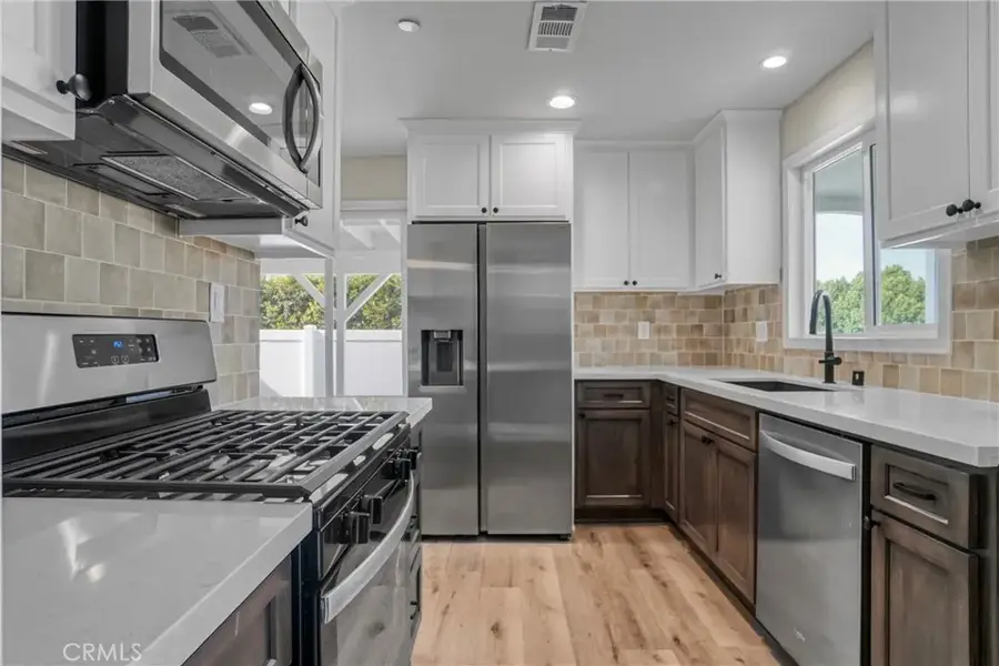 7909 Aldea Avenue, Lake Balboa, CA 91406 - #3