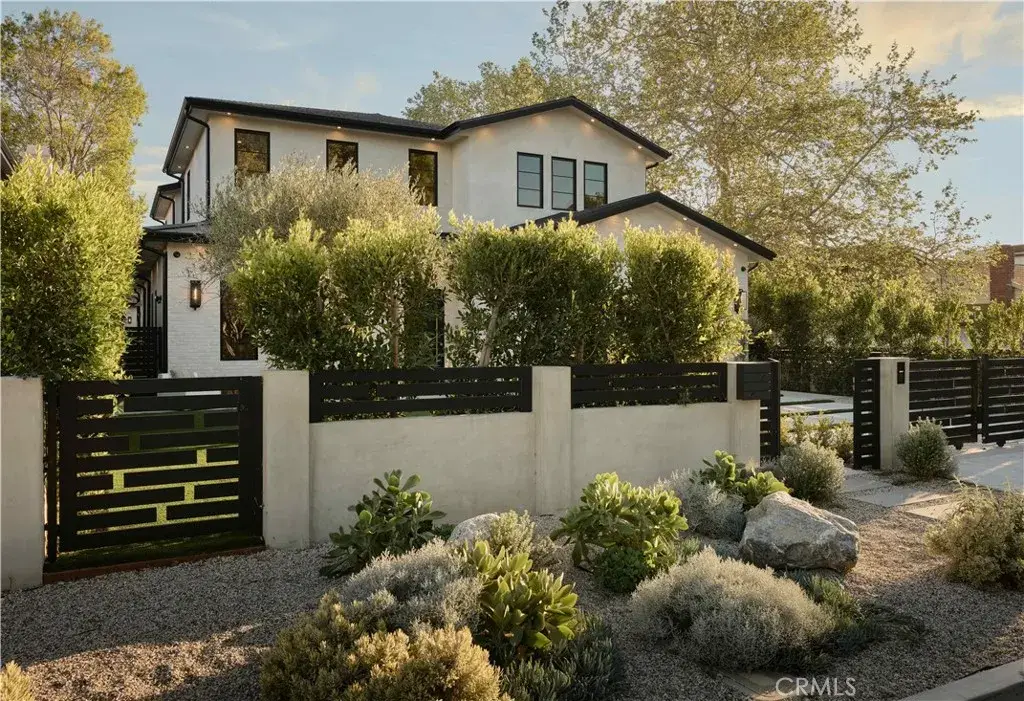 13024 Bloomfield Street, Studio City, CA 91604 - #1