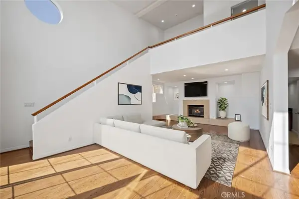 8246 Woodshill Trail, Los Angeles, CA 90069