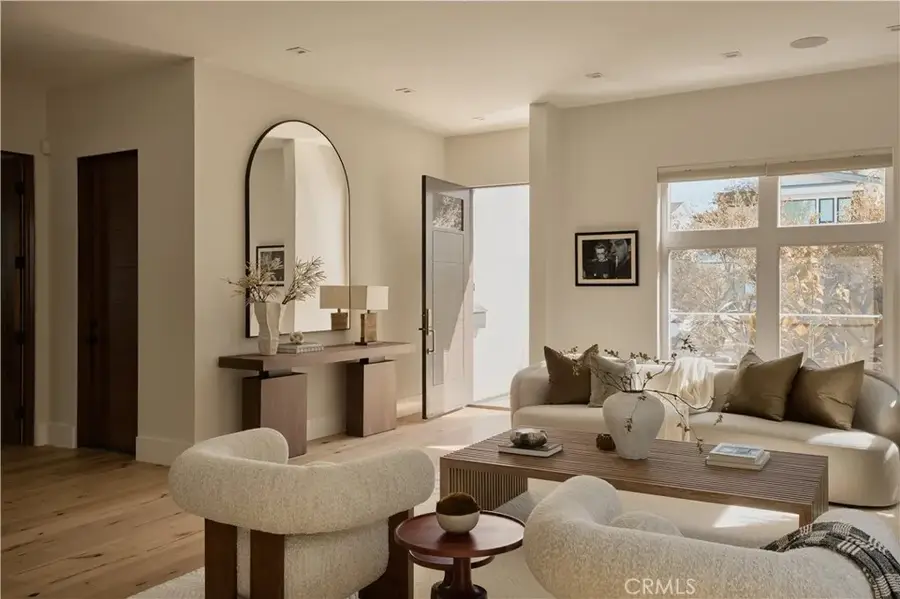 4249 Rhodes Avenue, Studio City, CA 91604 - #3