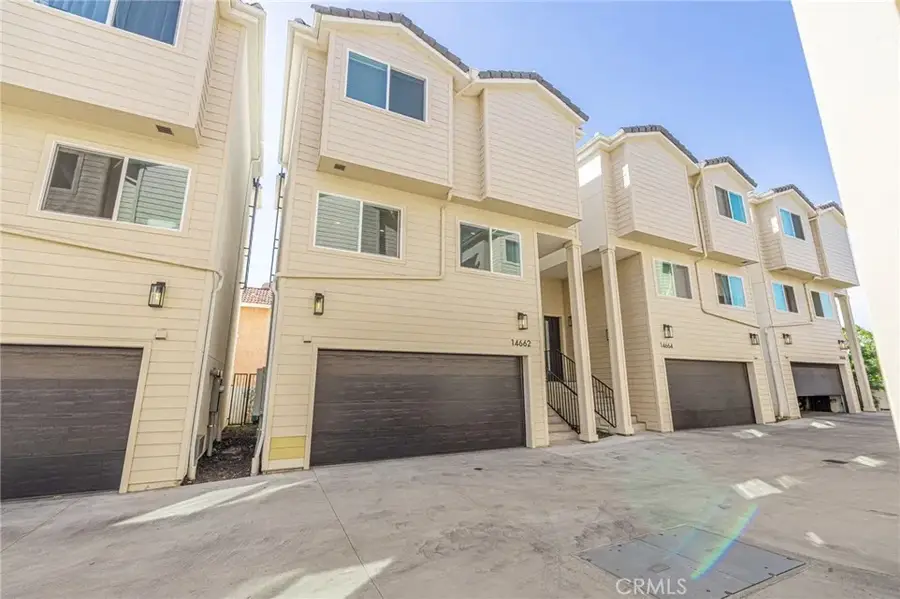 14662 W Sara Lane, Panorama City, CA 91402 - #3