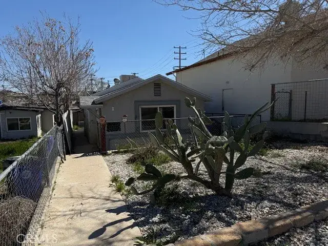 15557 5th Street, Victorville, CA 92395 - #1