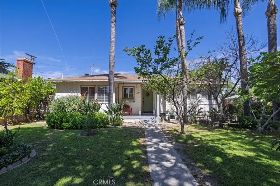 17101 Gault, Lake Balboa, CA 91406 - #2