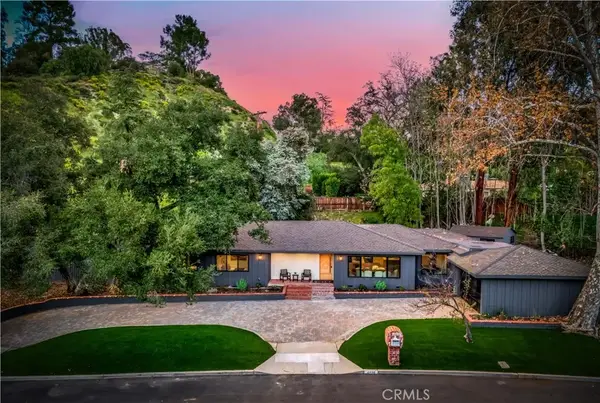 4830 Hasekian Drive, Tarzana, CA 91356