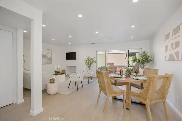 18110 Killion Street #2, Tarzana, CA 91356