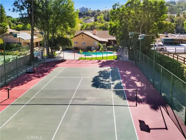 22329 Plummer St, Chatsworth, CA 91311