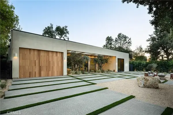 23340 Collins, Woodland Hills, CA 91367