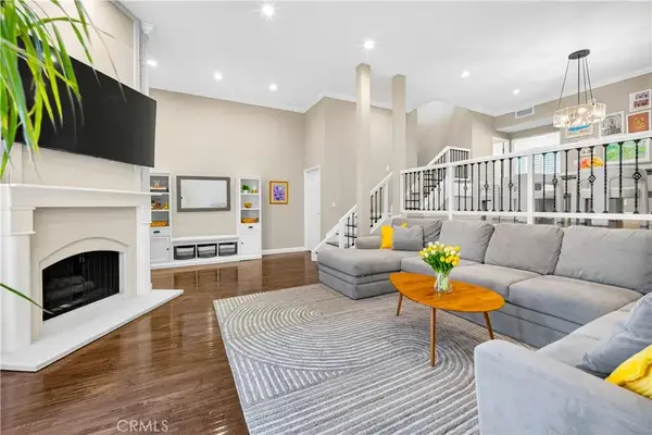 5240 Yarmouth #4, Encino, CA 91316