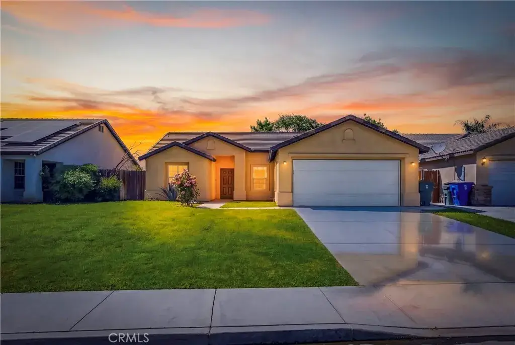8201 Capitan, Bakersfield, CA 93313 - #1