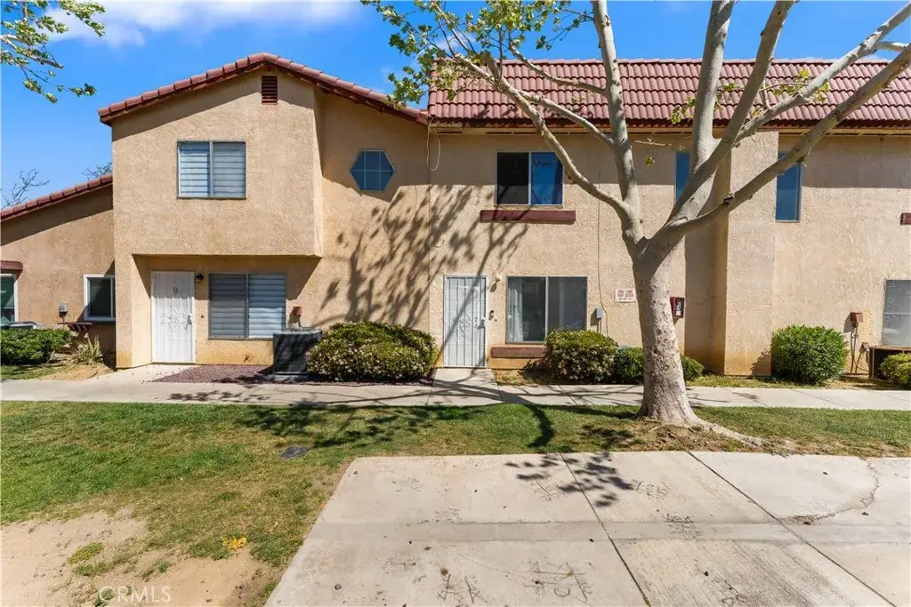 1750 E Avenue Q14, Palmdale, CA 93550 - #1