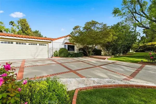 5220 Collier Place, Woodland Hills, CA 91364