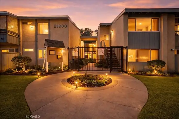 21800 Schoenborn Street #215, Canoga Park, CA 91304