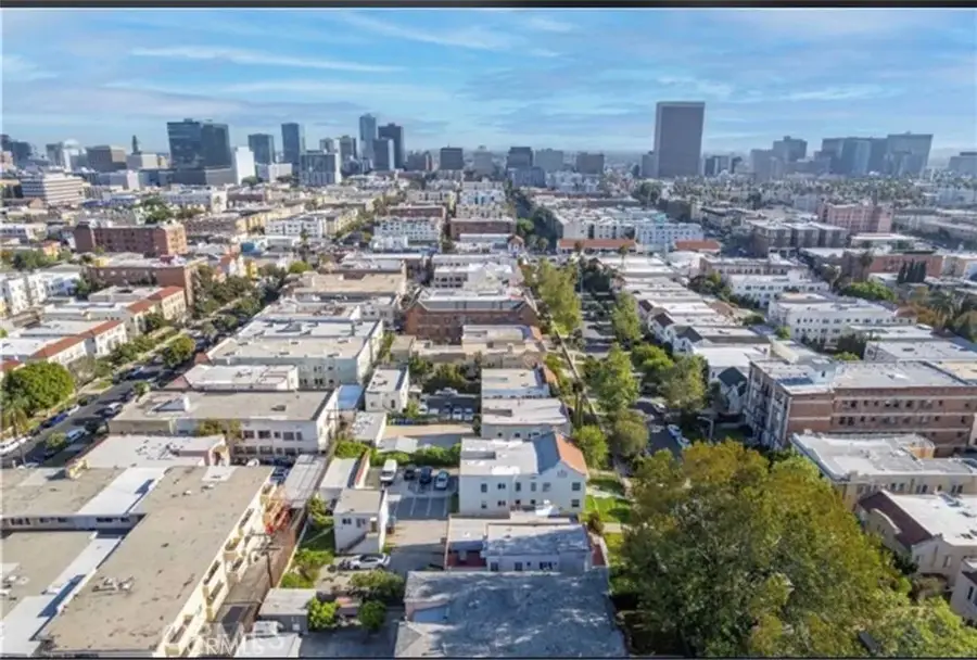 144 S Catalina, Los Angeles, CA 90004 - #3