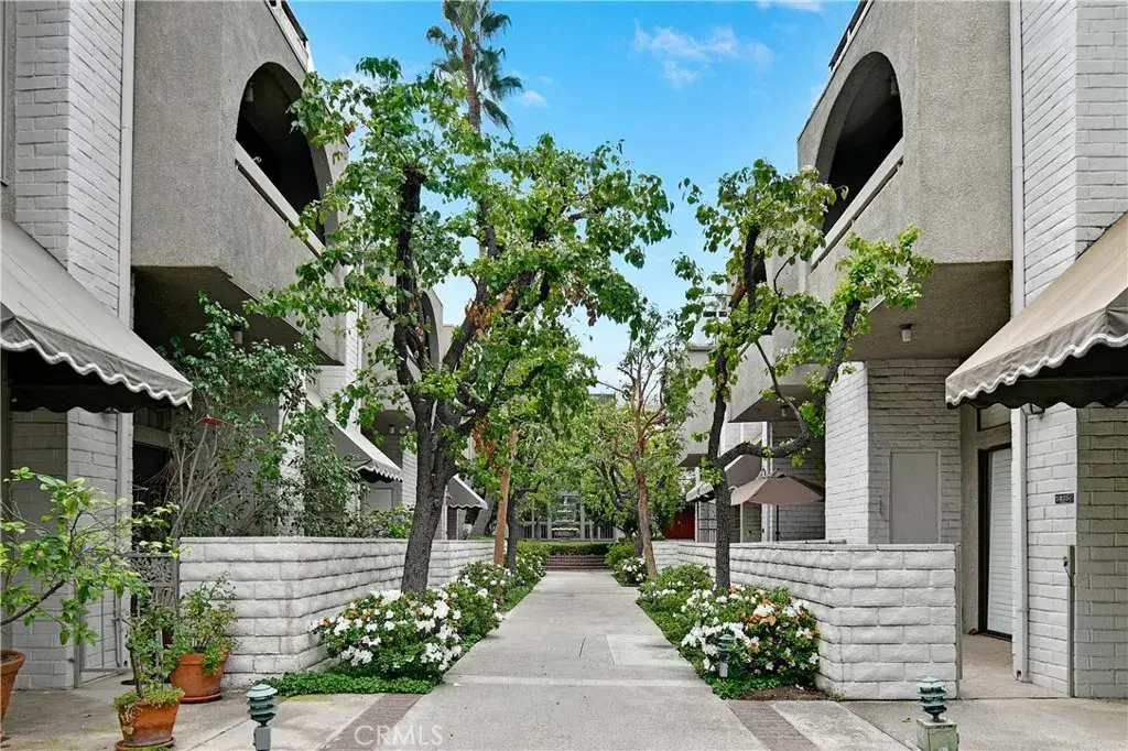 5335 White Oak Avenue #A, Encino, CA 91316 - #1