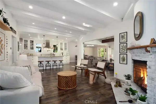 19029 Sprague Street, Tarzana, CA 91356