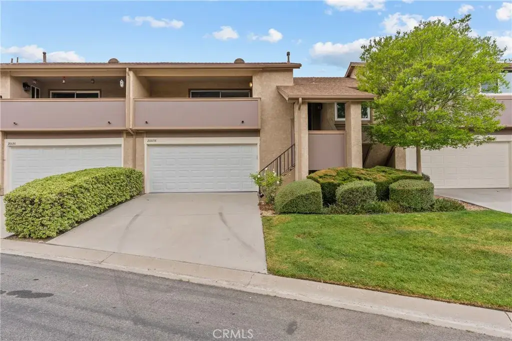 20038 Avenue Of The Oaks, Newhall, CA 91321 - #1