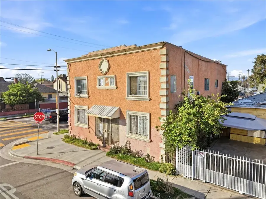 901 E 33rd, Los Angeles, CA 90011 - #2