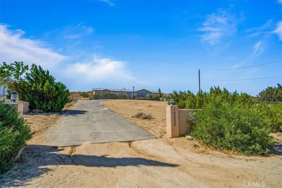 12332 E Avenue X, Pearblossom, CA 93553 - #2