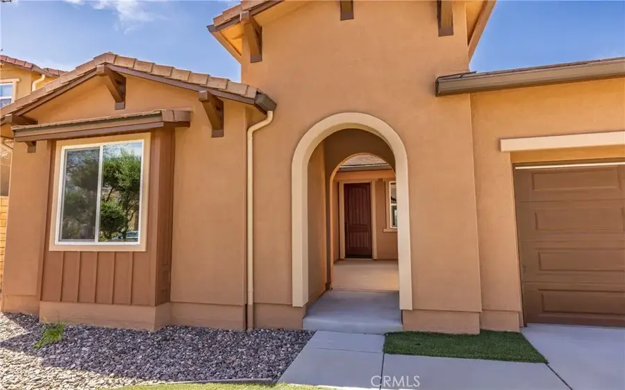 19122 Graham, Saugus, CA 91350 - #2