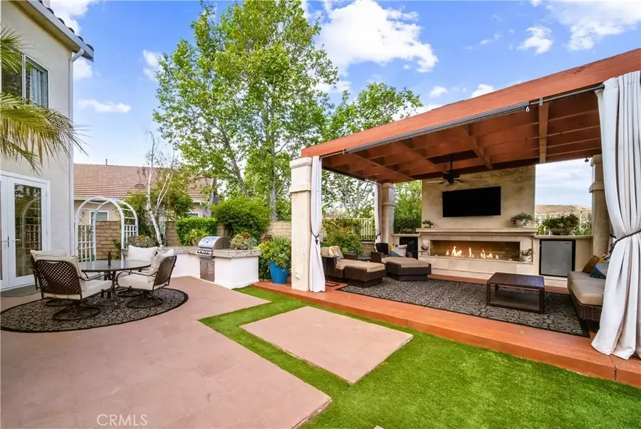 21634 Canyon Heights Circle, Saugus, CA 91390 - #2