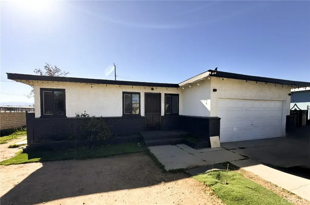 1866 E Avenue Q11, Palmdale, CA 93550 - #1