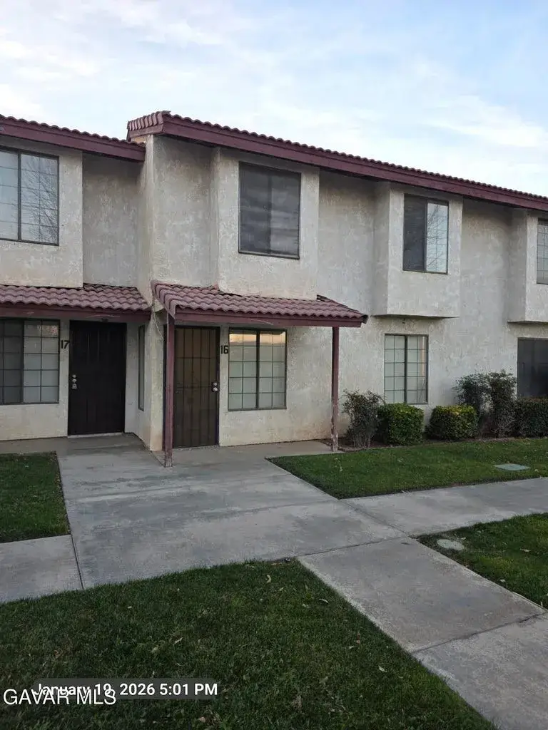 38550 22nd East #16, Palmdale, CA 93550 - #2