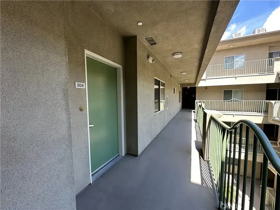 7551 Jordan #304, Canoga Park, CA 91303 - #3