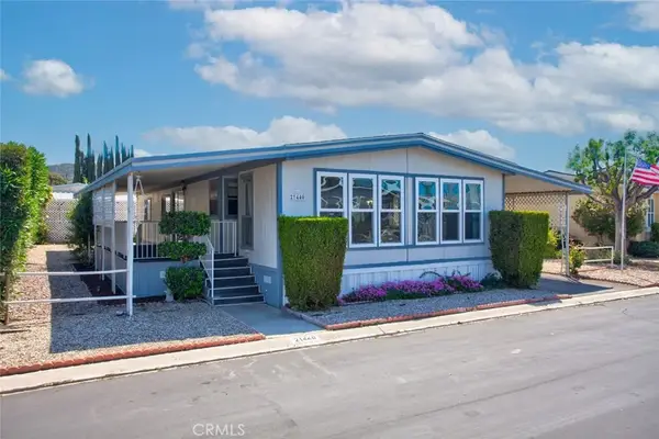 21440 W Brier, Saugus, CA 91350