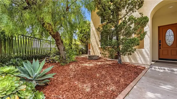 8501 Browns Creek, Canoga Park, CA 91304