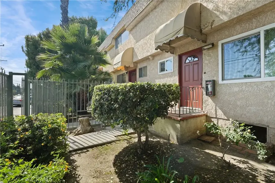 17041 Roscoe Boulevard #3, Northridge, CA 91325 - #2