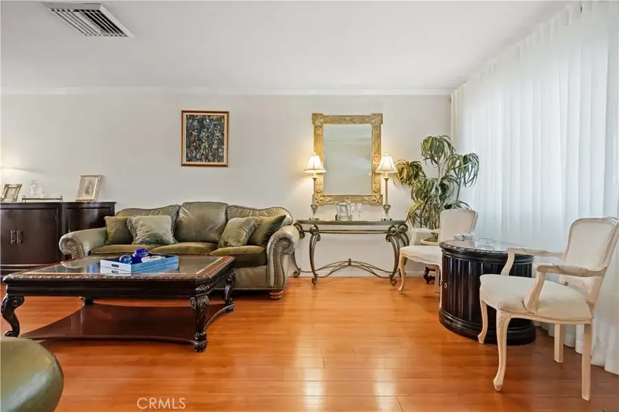 17041 Roscoe Boulevard #3, Northridge, CA 91325 - #3