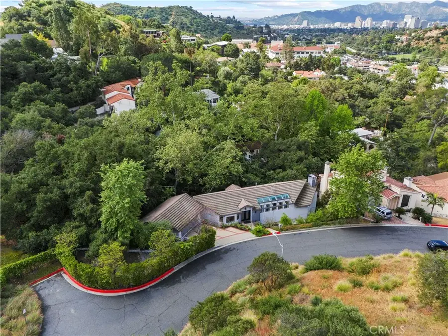 1864 Arvin Dr., Glendale, CA 91208 - #3